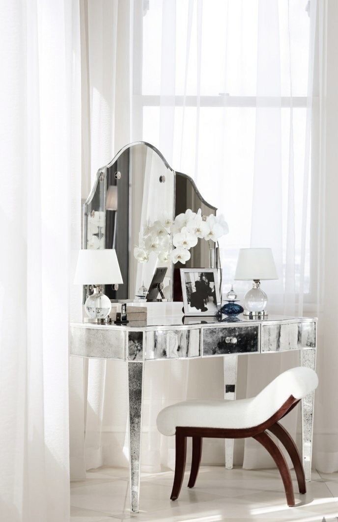 Minimal Scandinavian bedroom design